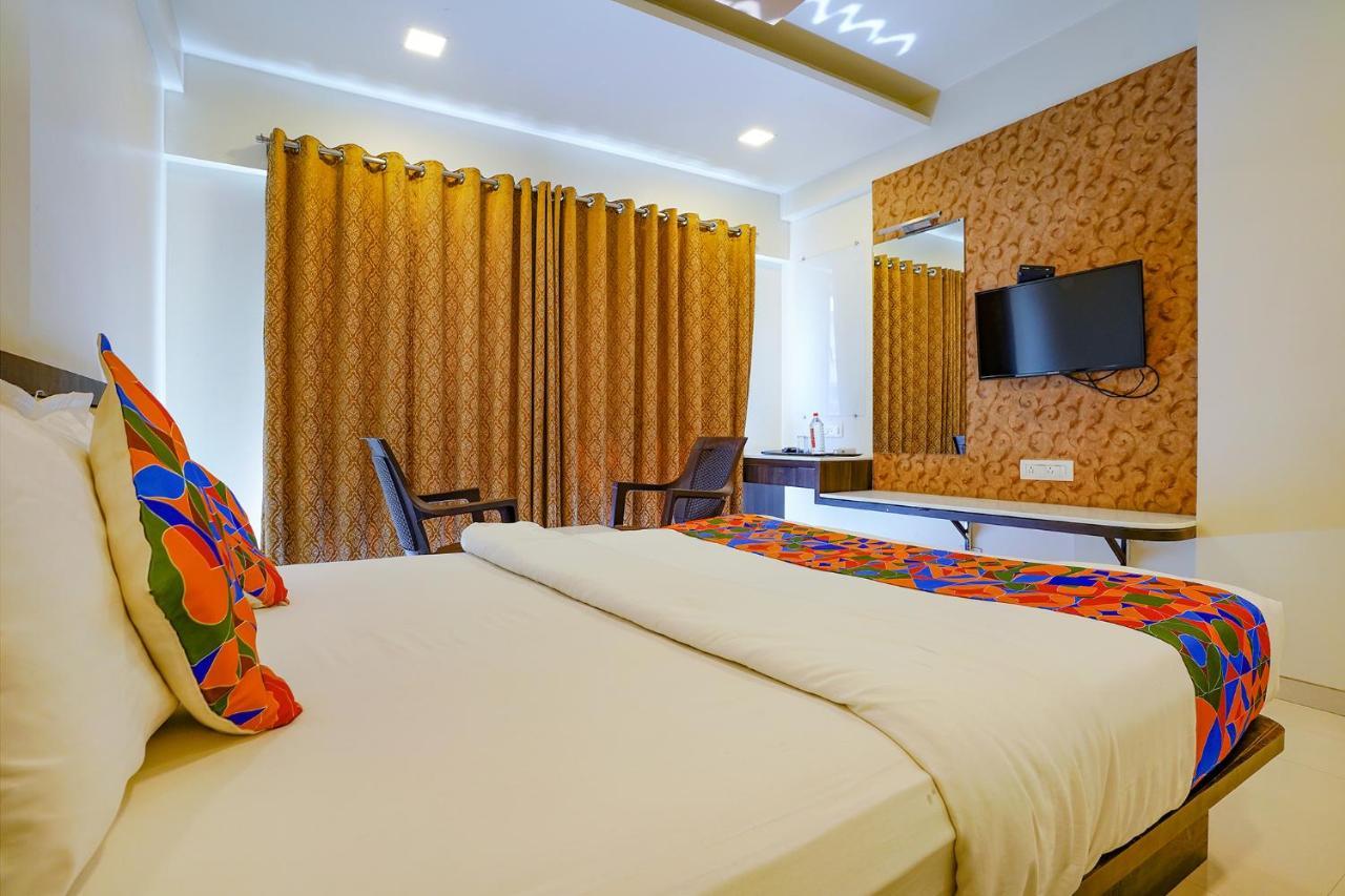 Fabhotel Ramjis Residency Nášik Exteriér fotografie